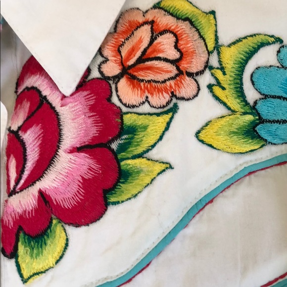 Vintage Collection embroidered shirt - Picture 5 of 10